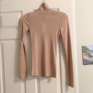 H&M beige turtle neck top size XS